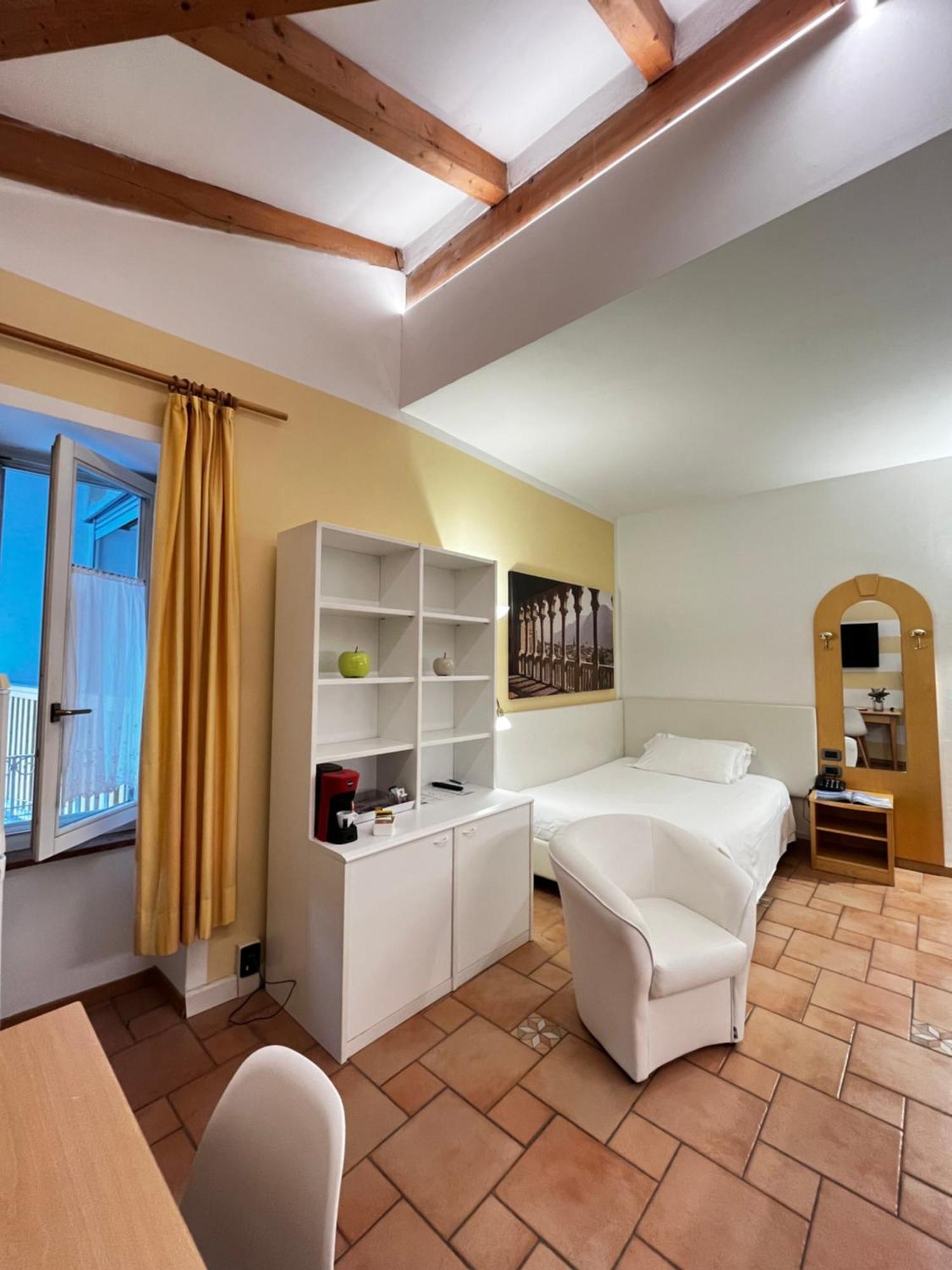 America Aparthotel